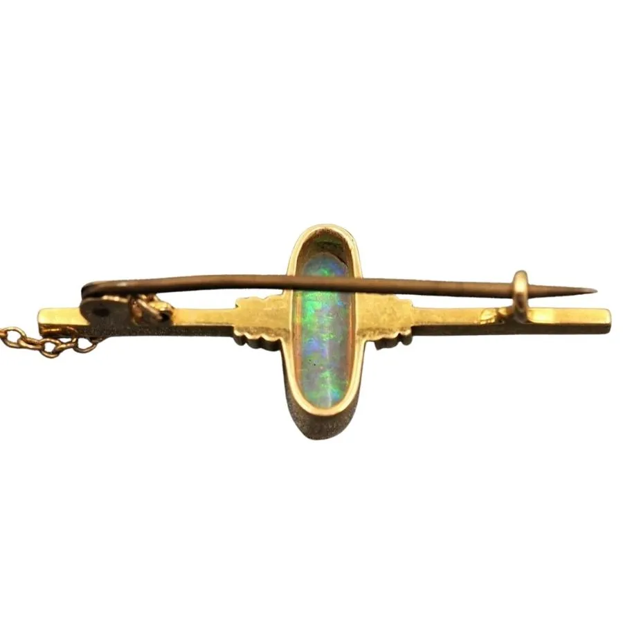 18ct Yellow Gold Crystal Opal Brooch with Safety Chain