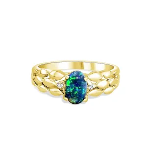 18kt Yellow Gold Black Opal ring