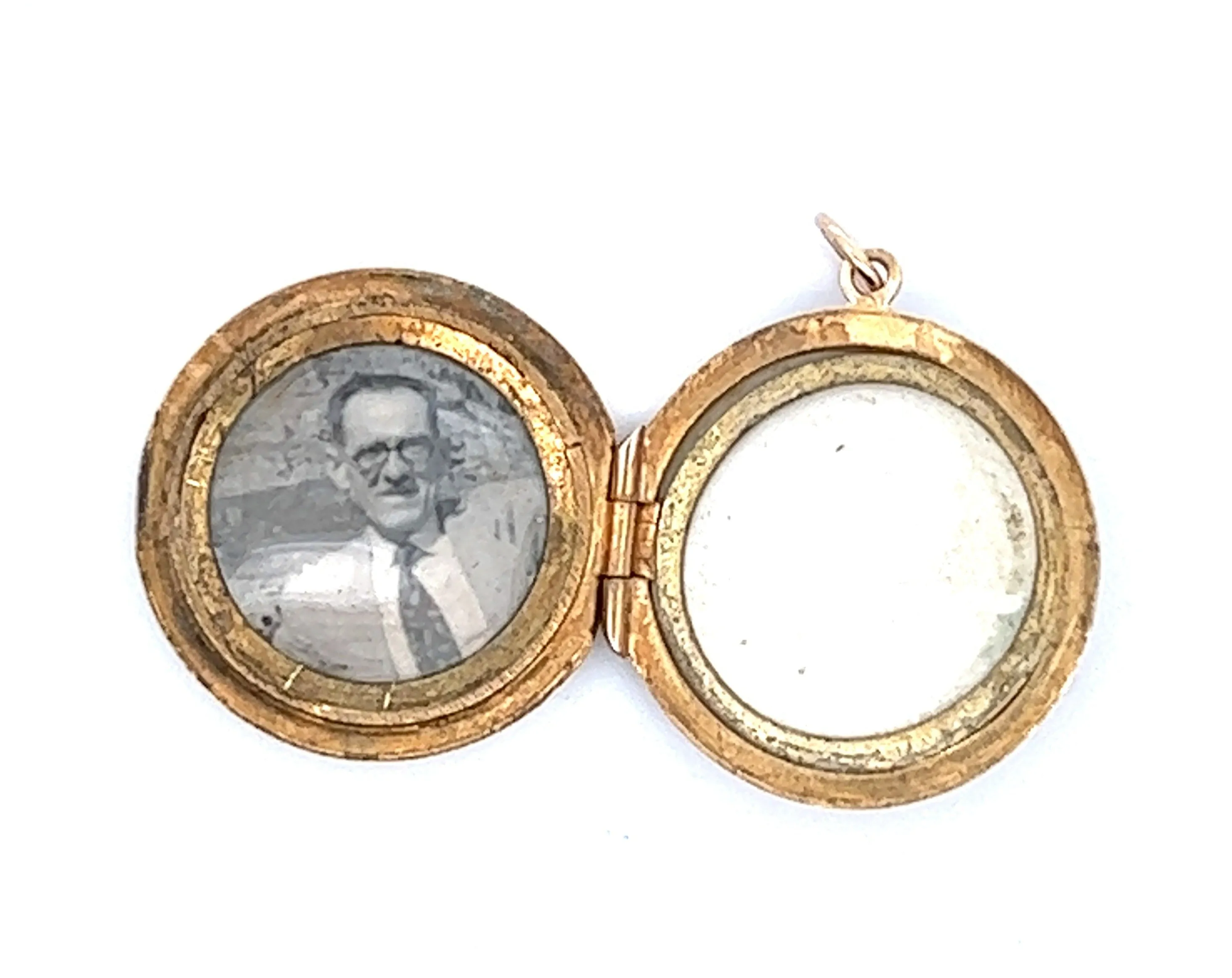 9ct Yellow Gold Opening Photo Locket with Hand Engraved Front