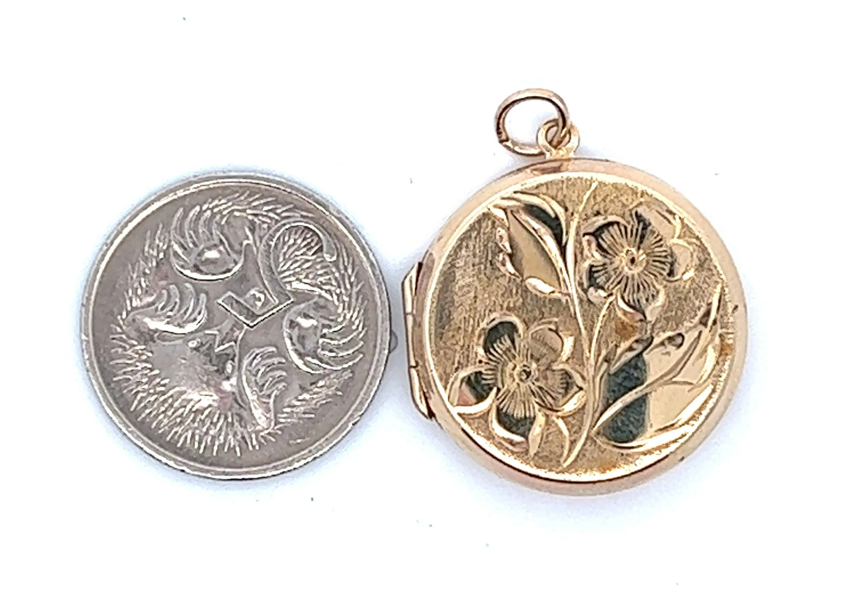 9ct Yellow Gold Opening Photo Locket with Hand Engraved Front