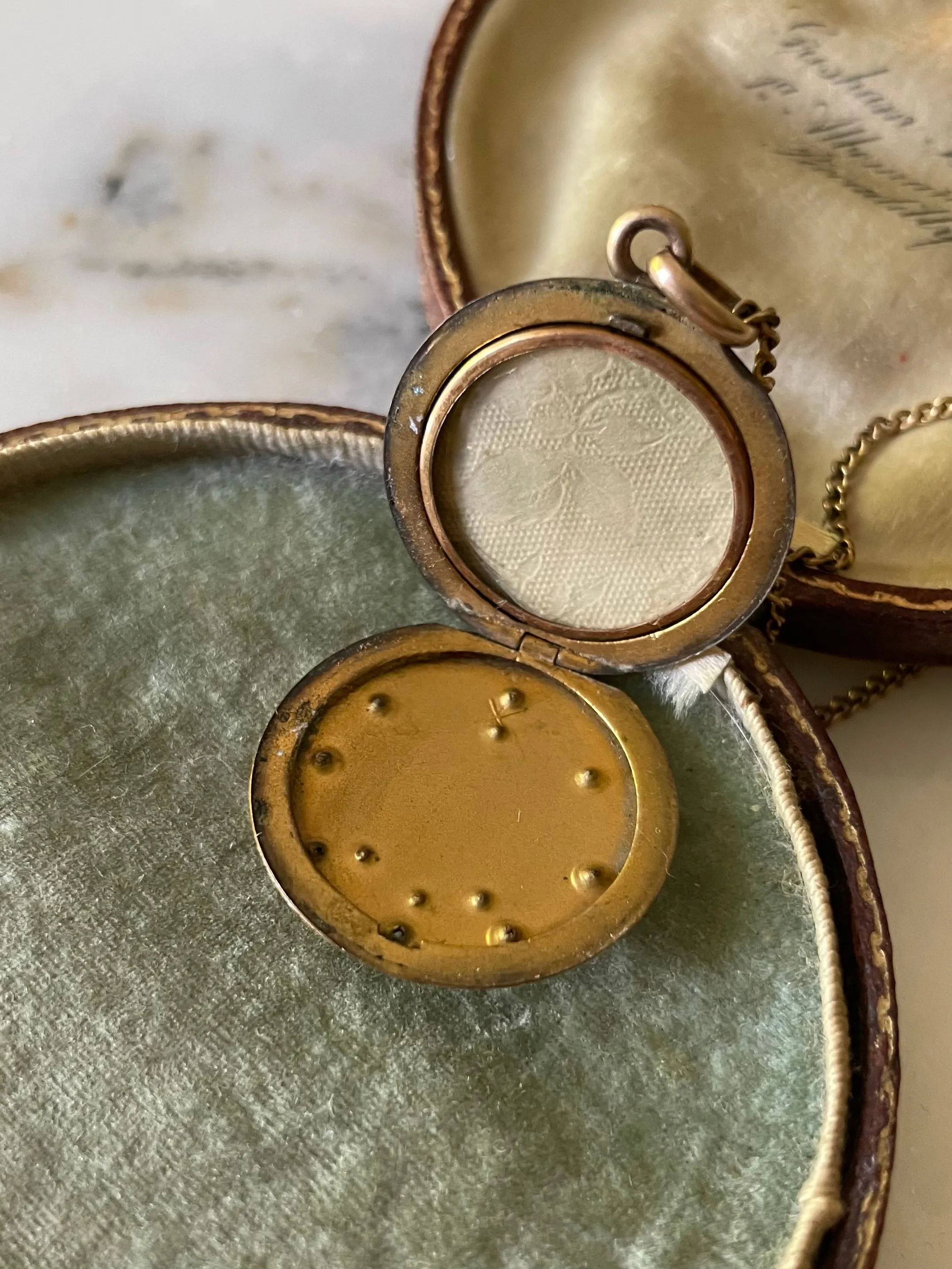 Victorian Fountain Locket