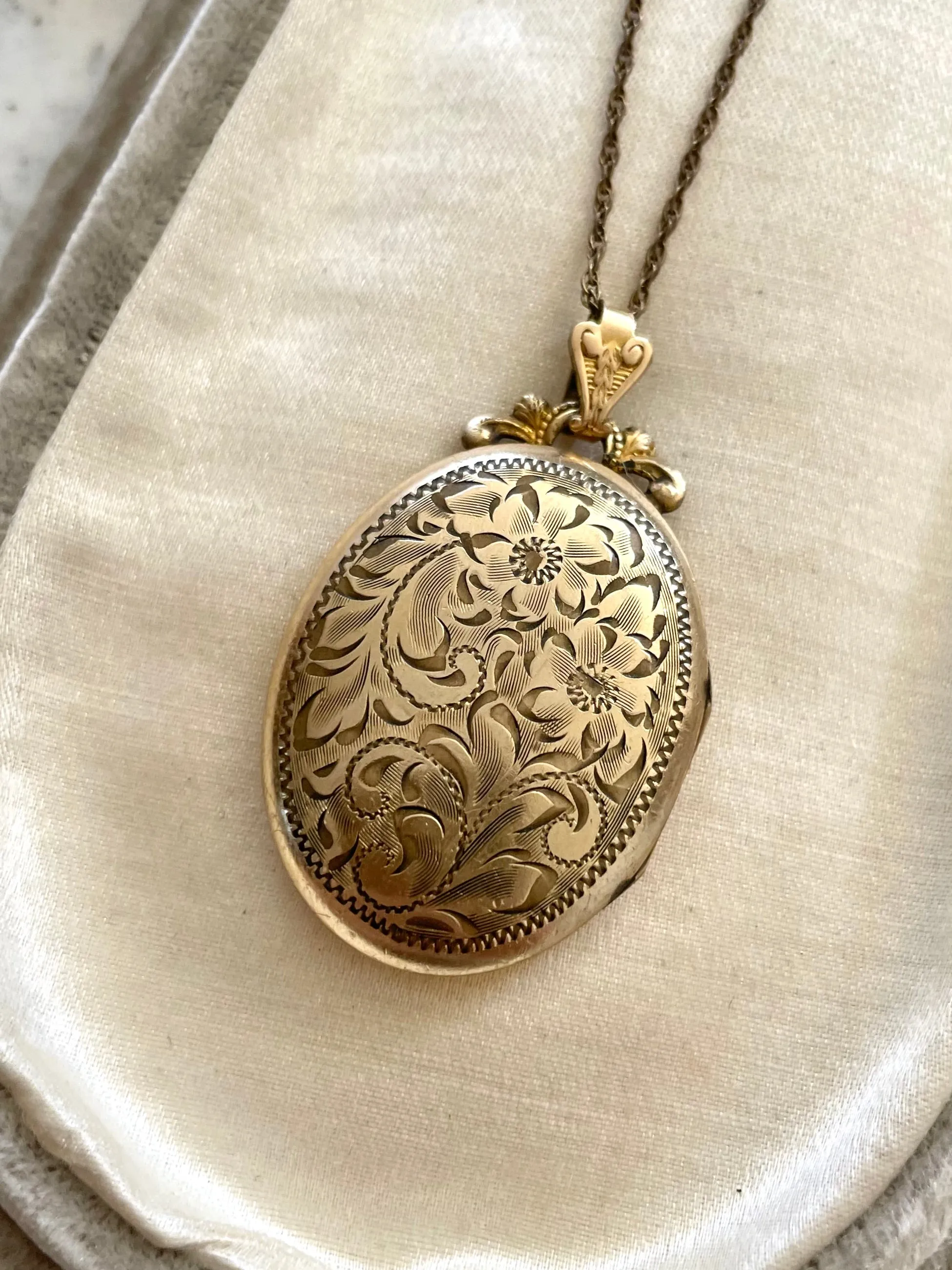 Vintage 1920s Bardini Locket