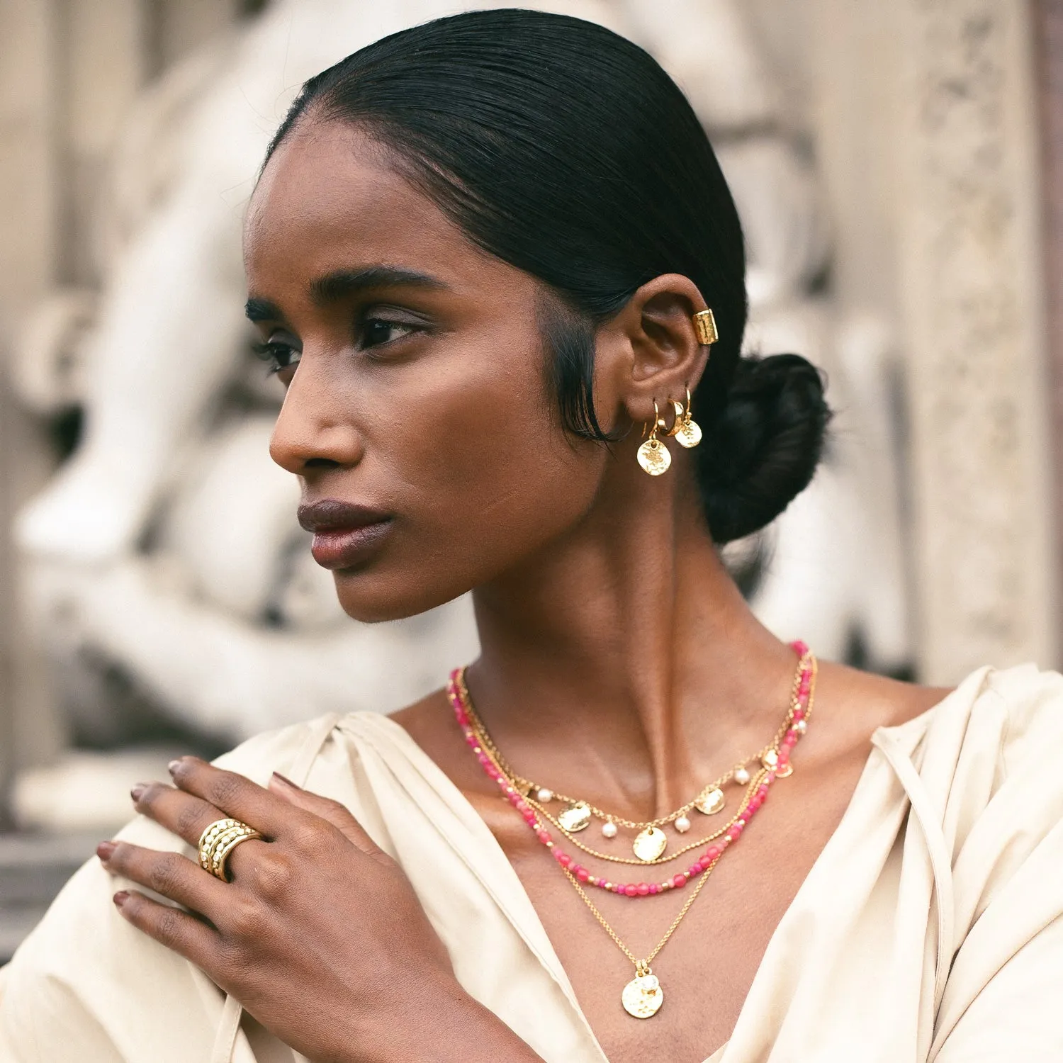 White Pearl & Disc Collar Necklace